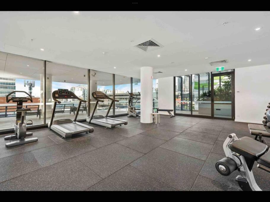 Prime Located Luxe 2 Bedroom Sky Home/sensational Views Brisbane